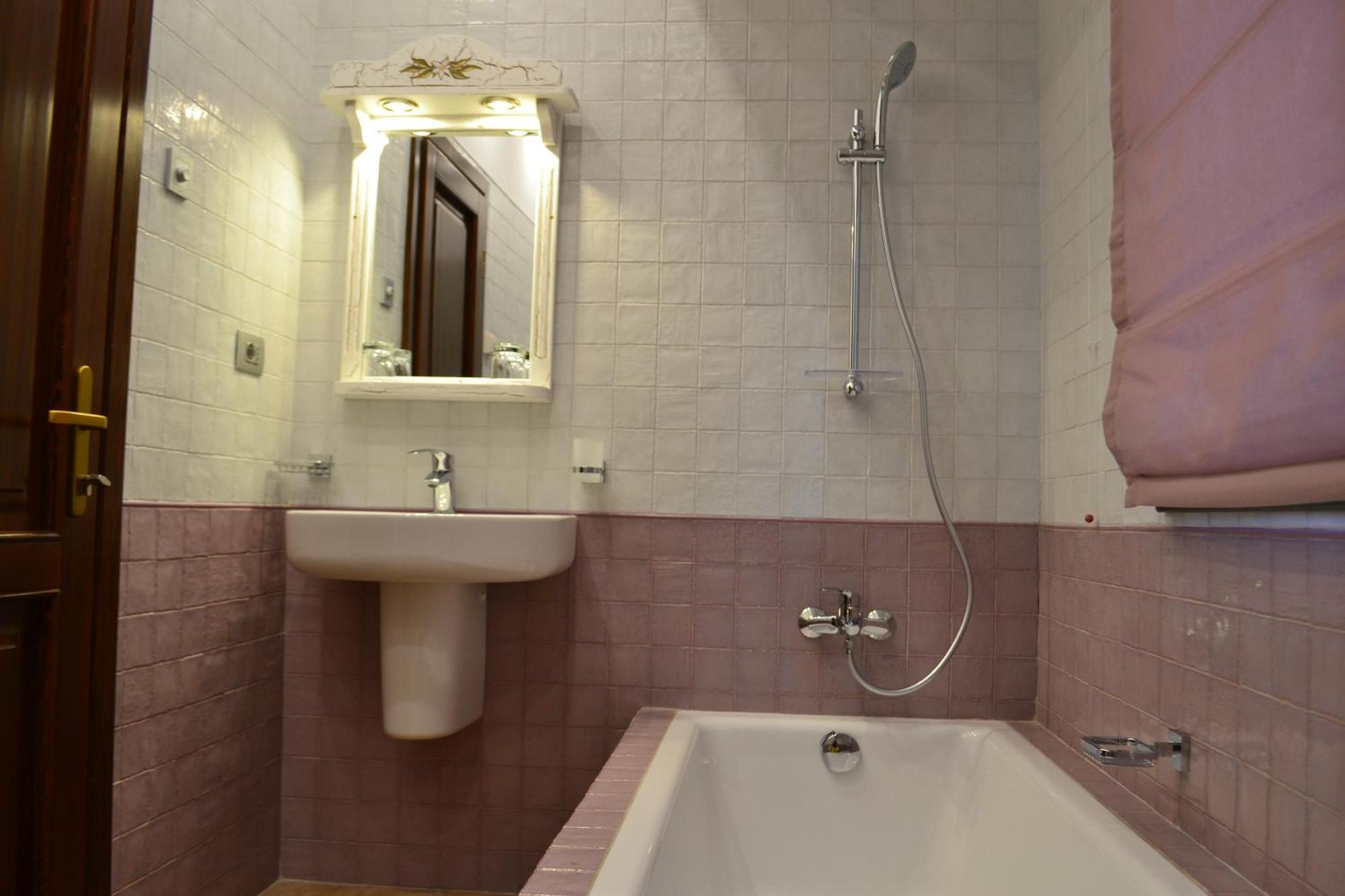 Casa Comana Boutique Hotel Bukarest Eksteriør billede